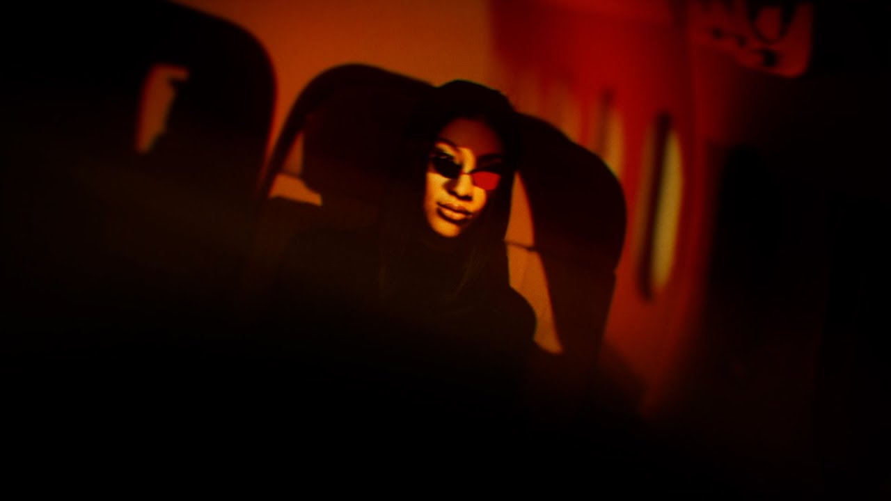 Werenoi (ft. Aya Nakamura) - Chaleur (Visualizer)