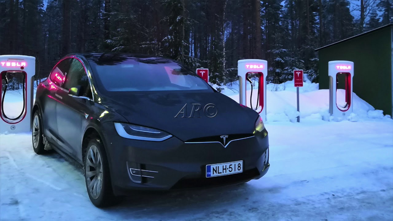 Elon Muskin Tesla toimii myös talvella #teslamodelx