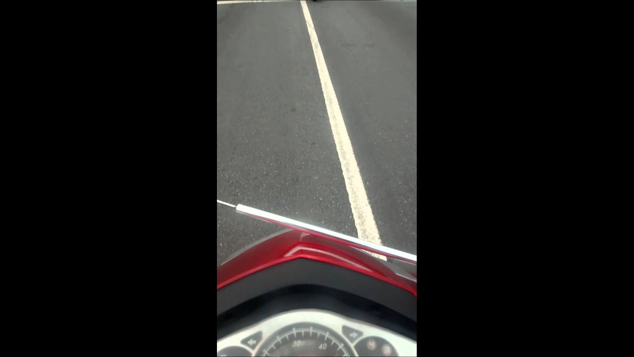Racha de 50cc traxx Moby 50 vs sky 50