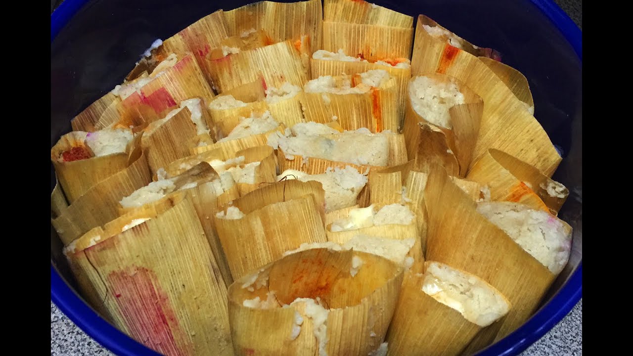 Tamales De rojo y Chile Con Queso