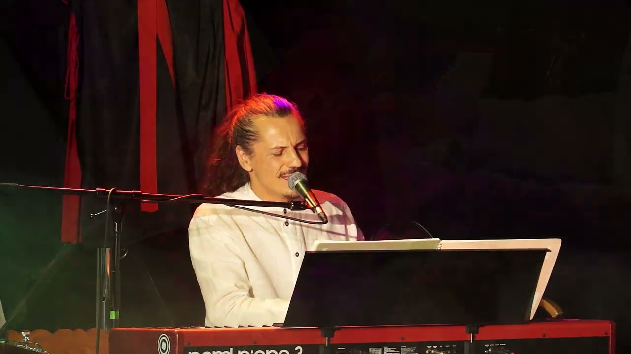 Peter Adamov: Aká si mi krásna (naživo)  HH#20.30