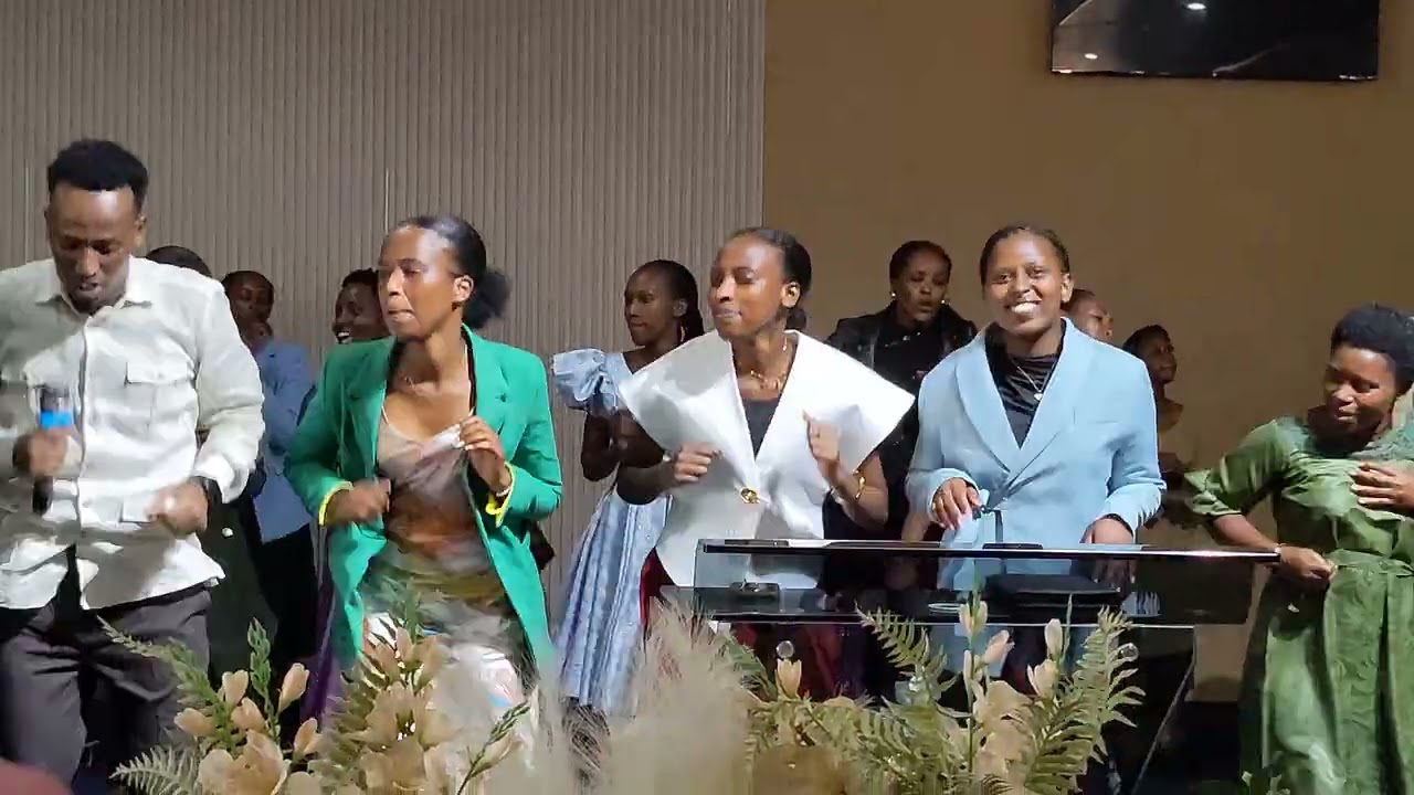 Abayumbe ba EENR hamwe na Ahava worship team 
