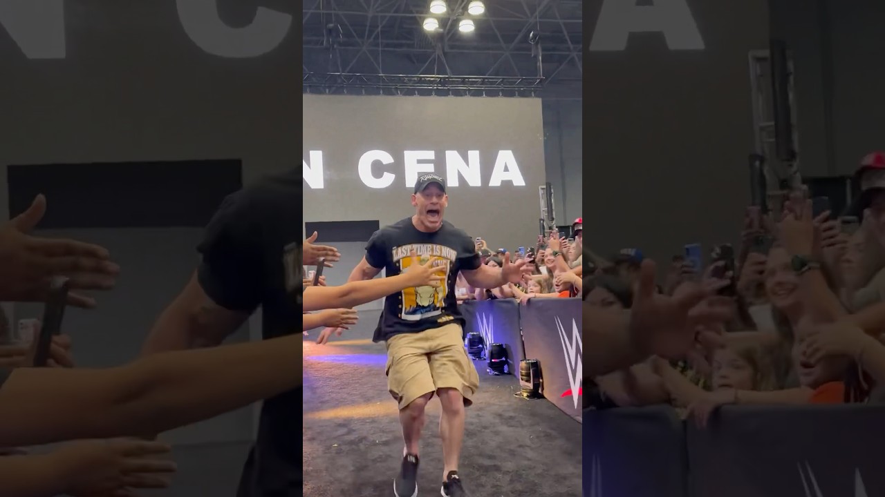 John Cena&rsquo;s Fanatics Fest Entrance