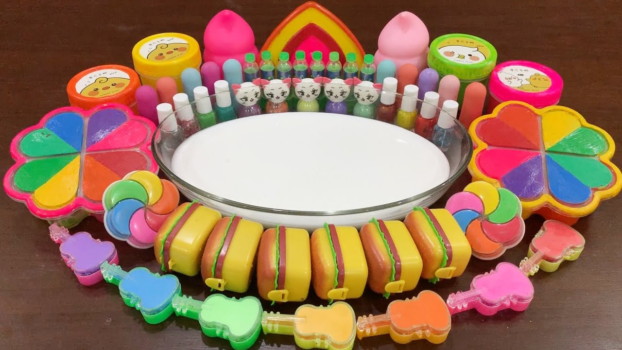 RELAXING WITH CLAY VS GLITTER!! Mixing Random Things Into GLOSSY Slime #913