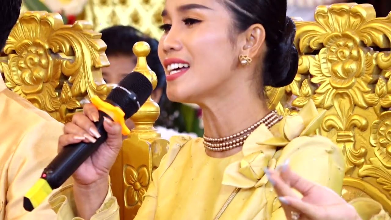 ពិធីជុំជាវកាត់ខាន់ស្លាជ័យ​​​ តាមបុរាណ្យស័ក