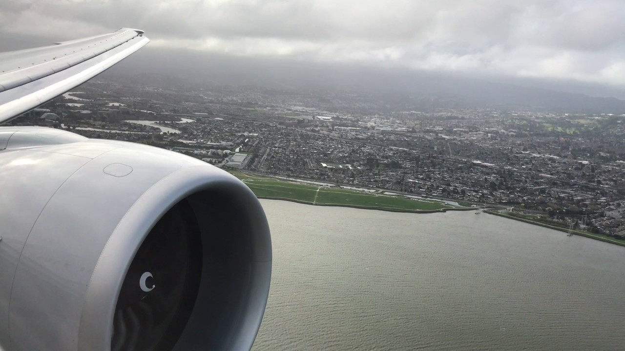 United Airlines Boeing 777-300ER landing at SFO Airport