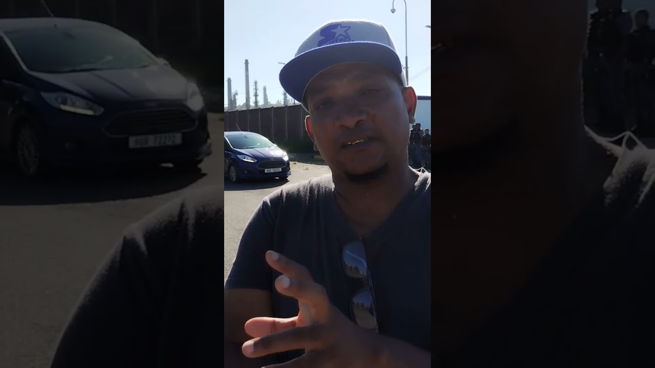 Job seekers protest outside Engen