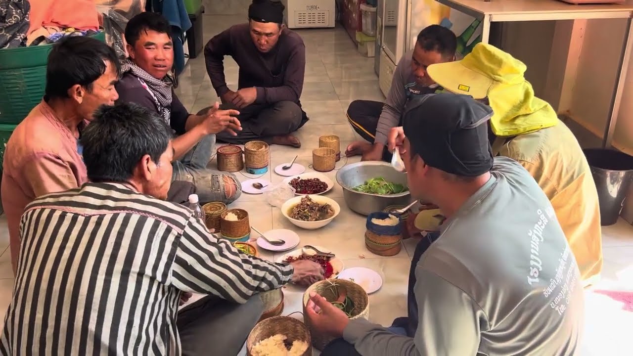 อาหารเที่ยงทีมช่าง ให้เงินทำกินเอง