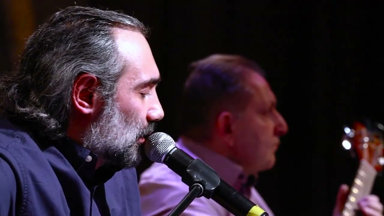 Վախթանգ Հարությունյան  - Հարազատ ստվերներ