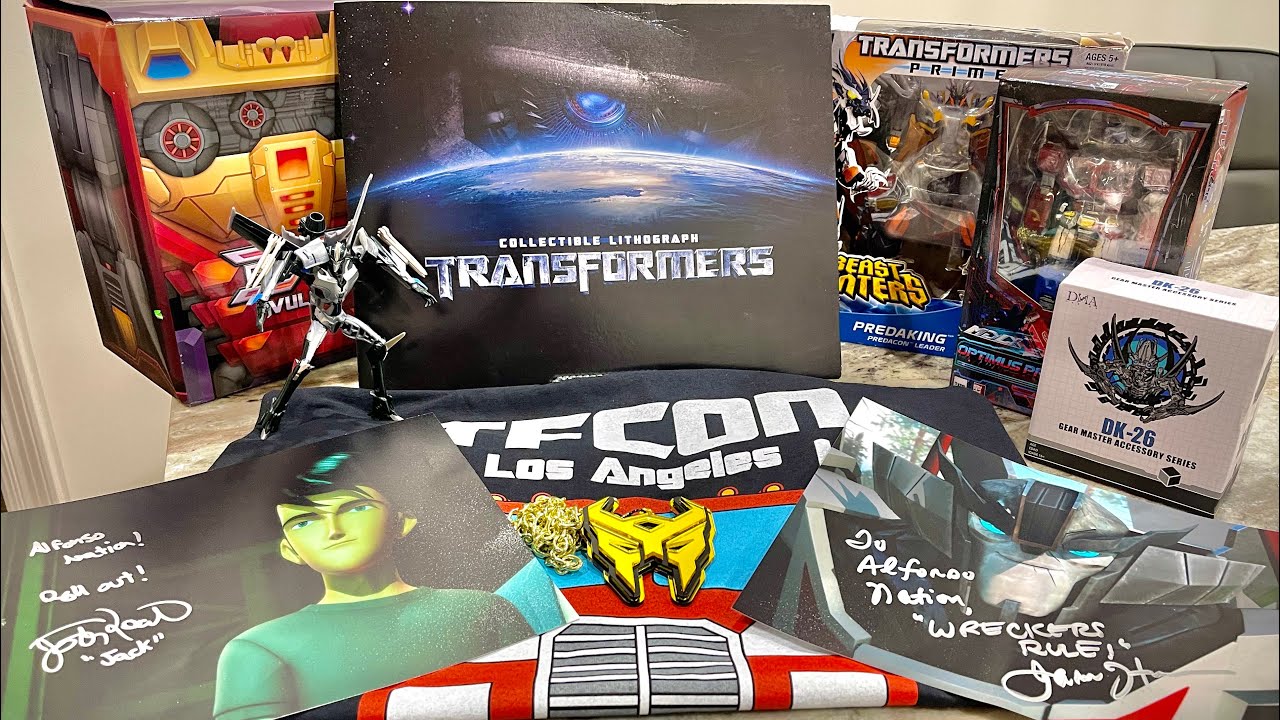 Unboxing my TFCON LA 2023 Figure Haul LIVE! | BEST WEEKEND EVER!