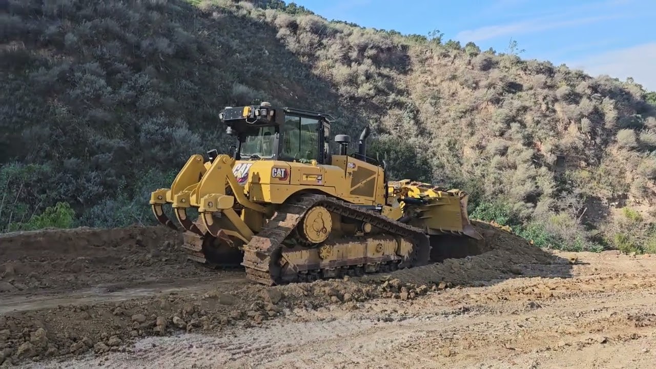 2020 CATERPILLAR D6XE LGP 1530 HOURS BULLDOZER $295,500.00