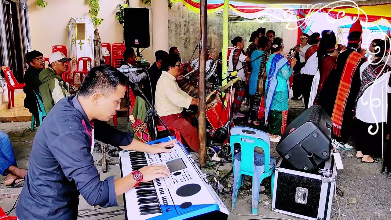 Tor Tor Suhut Adat Saur Matua br Sinaga || Gondang Bolon