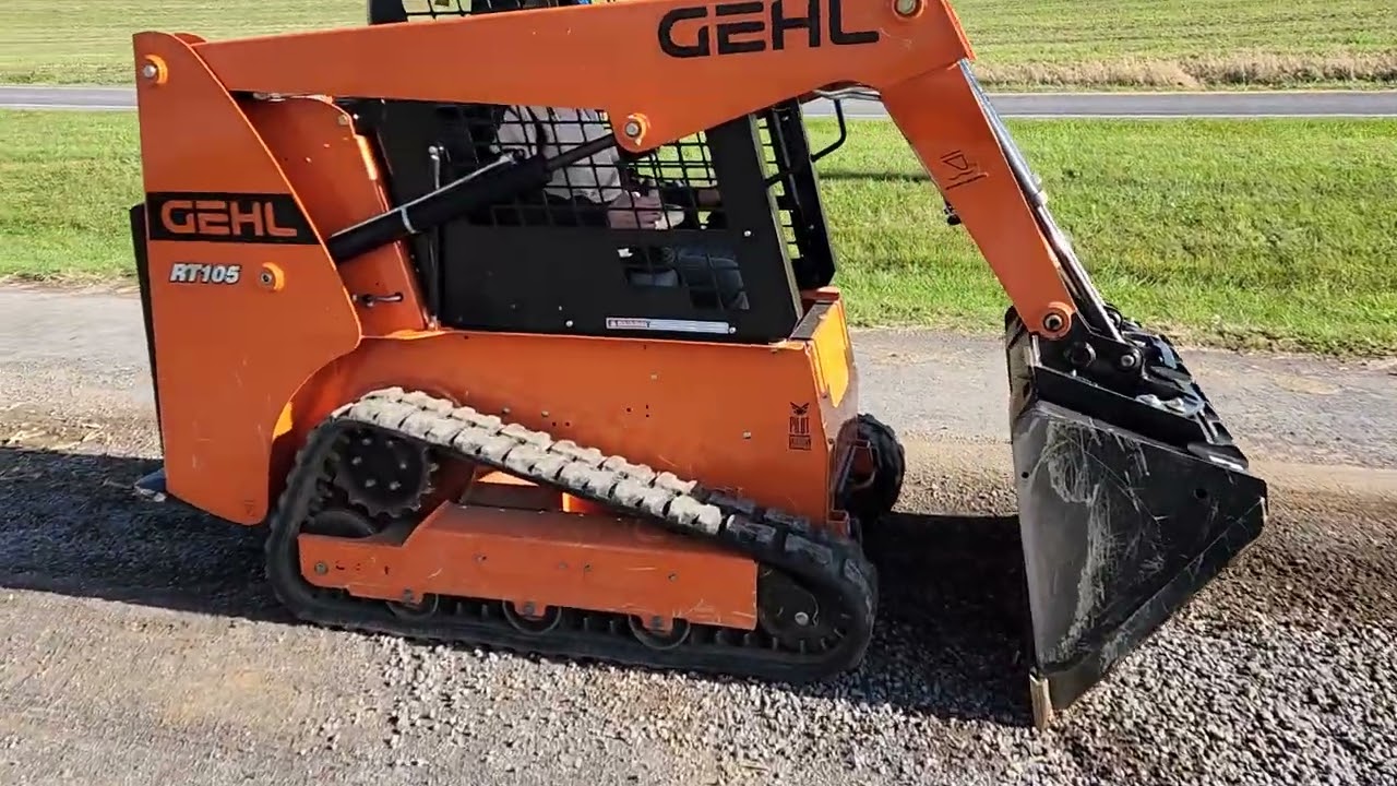 Gehl RT105 Running and Operating Video