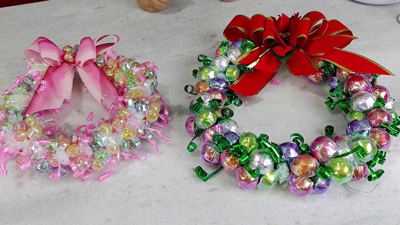 Guirlanda de Natal Feita com Balas de Goma e Bombons de Chocolate
