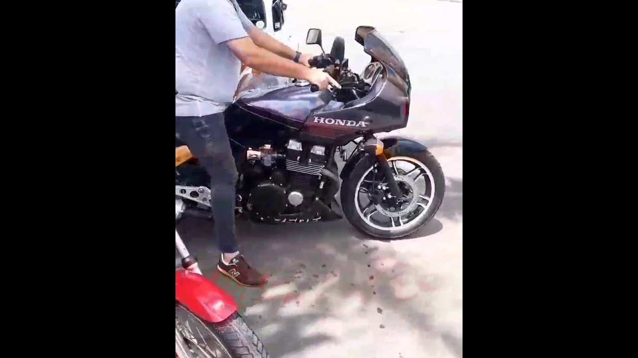 CBX 750 a Famosa 7 Galo