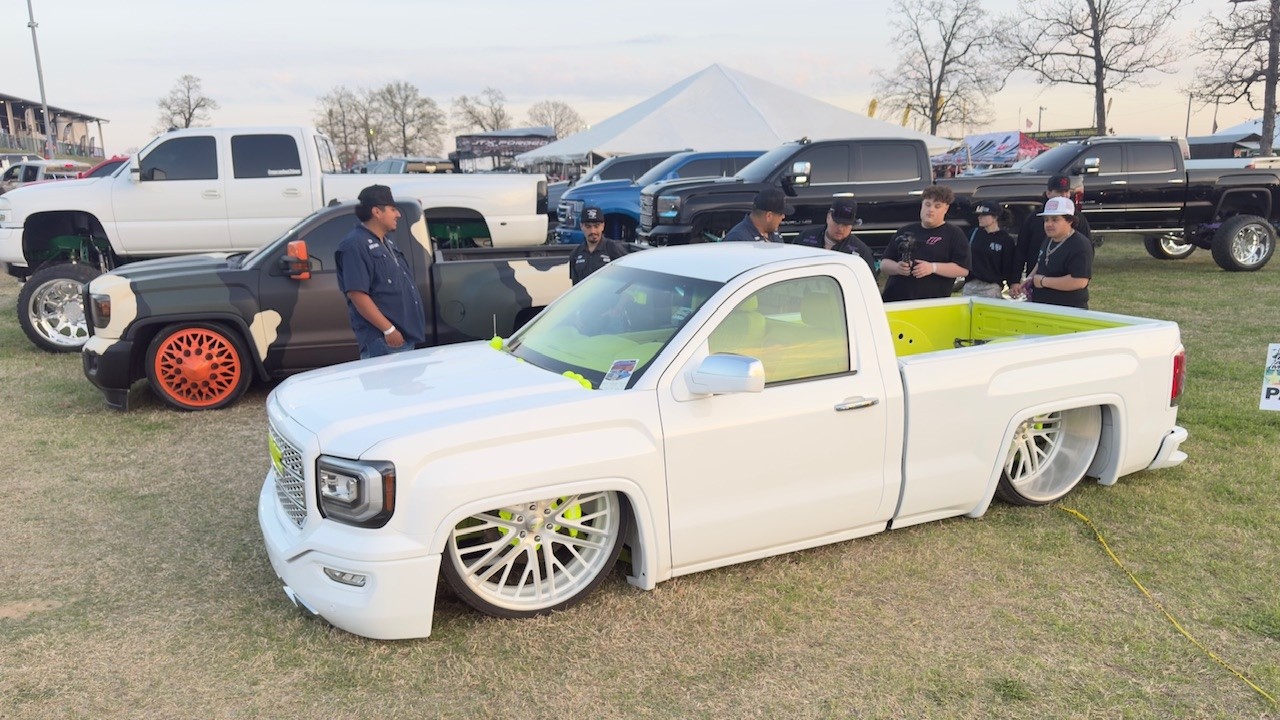 I WENT TO THE BIGGEST TRUCK SHOW IN THE WORLD.. LONESTAR THROWDOWN 2026!!