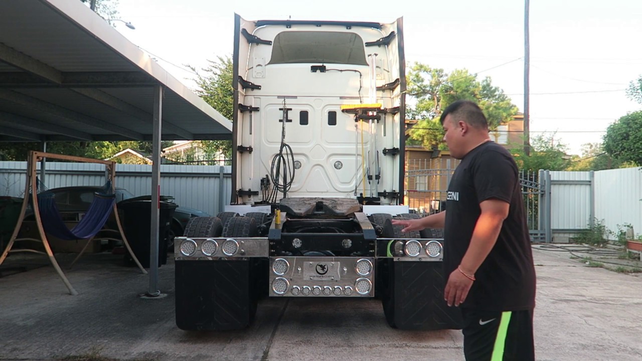 New Trux Taillights On My Freightliner Cascadia (Upgraded) From Chrome Stop Shop