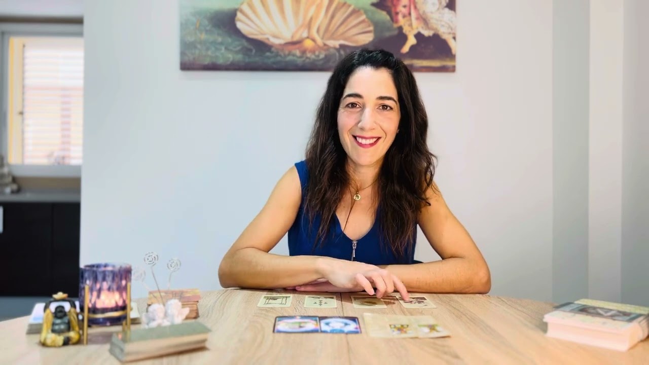 QUÉ PUERTA SE ABRE EN  MI VIDA🚪ELIGE UNA CARTA💚TAROT INTERACTIVO