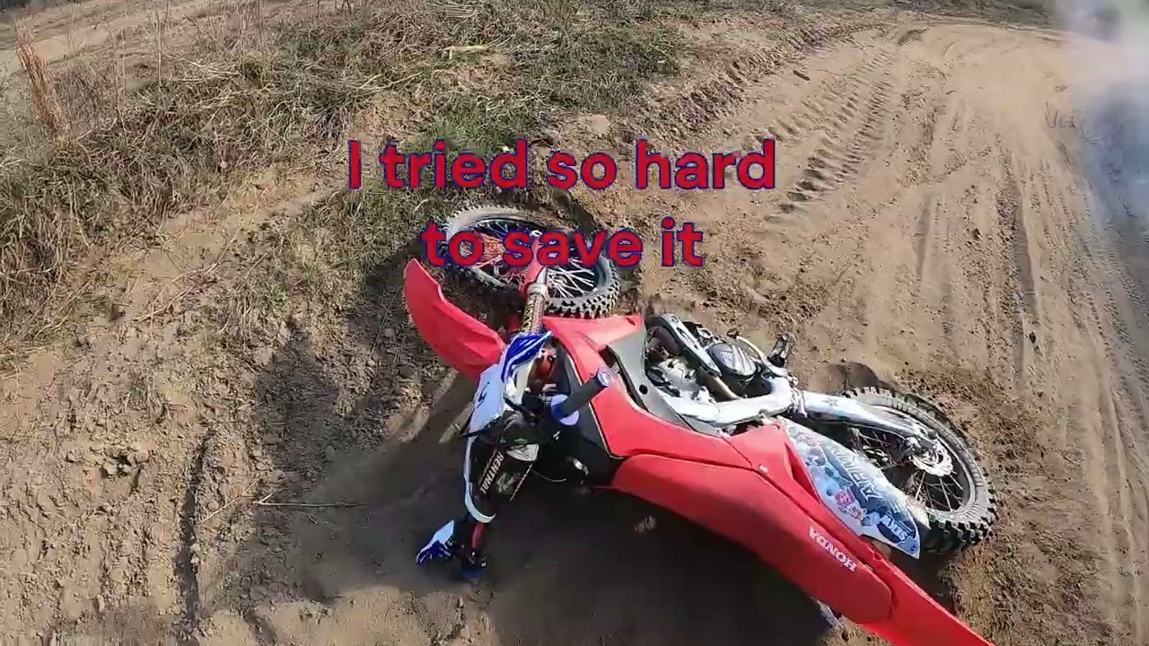 First track video @OutbackATV Park with my 2019 Honda CRF250RX i dumped it when the sand got me
