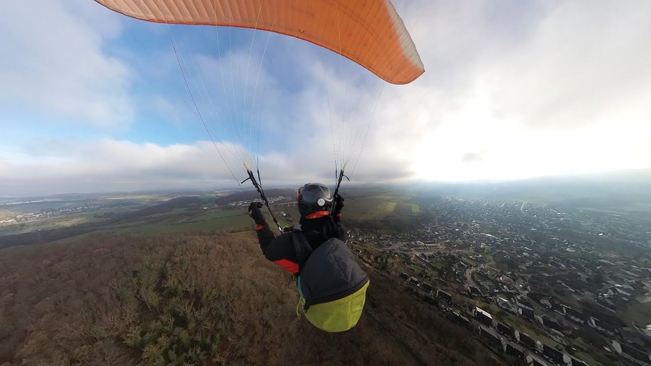 winterliches Gleitschirmfliegen am Bausenberg am 7.12.2023