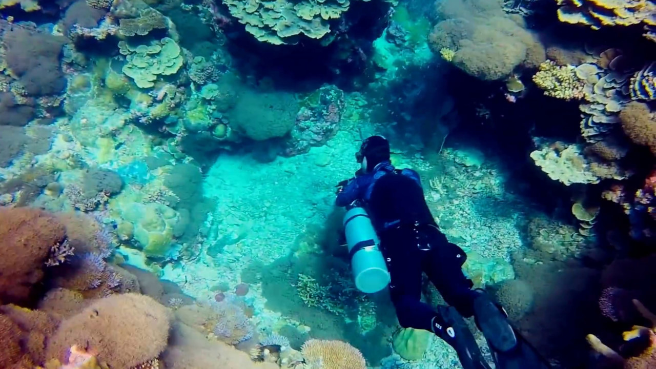 single tank sidemount, Fairy Land diving, in palau