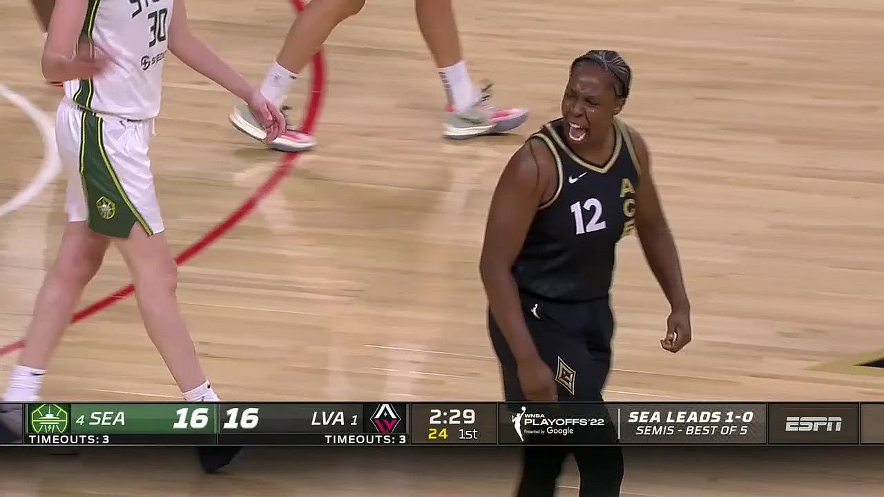 Technical On LIVID Chelsea Gray After Ref Calls Foul On Her Knocking Over Sue Bird | WNBA Playoffs