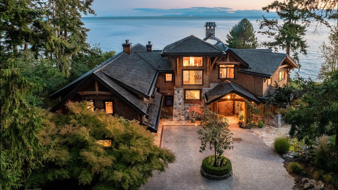 Grand Scale Luxury Waterfront Estate