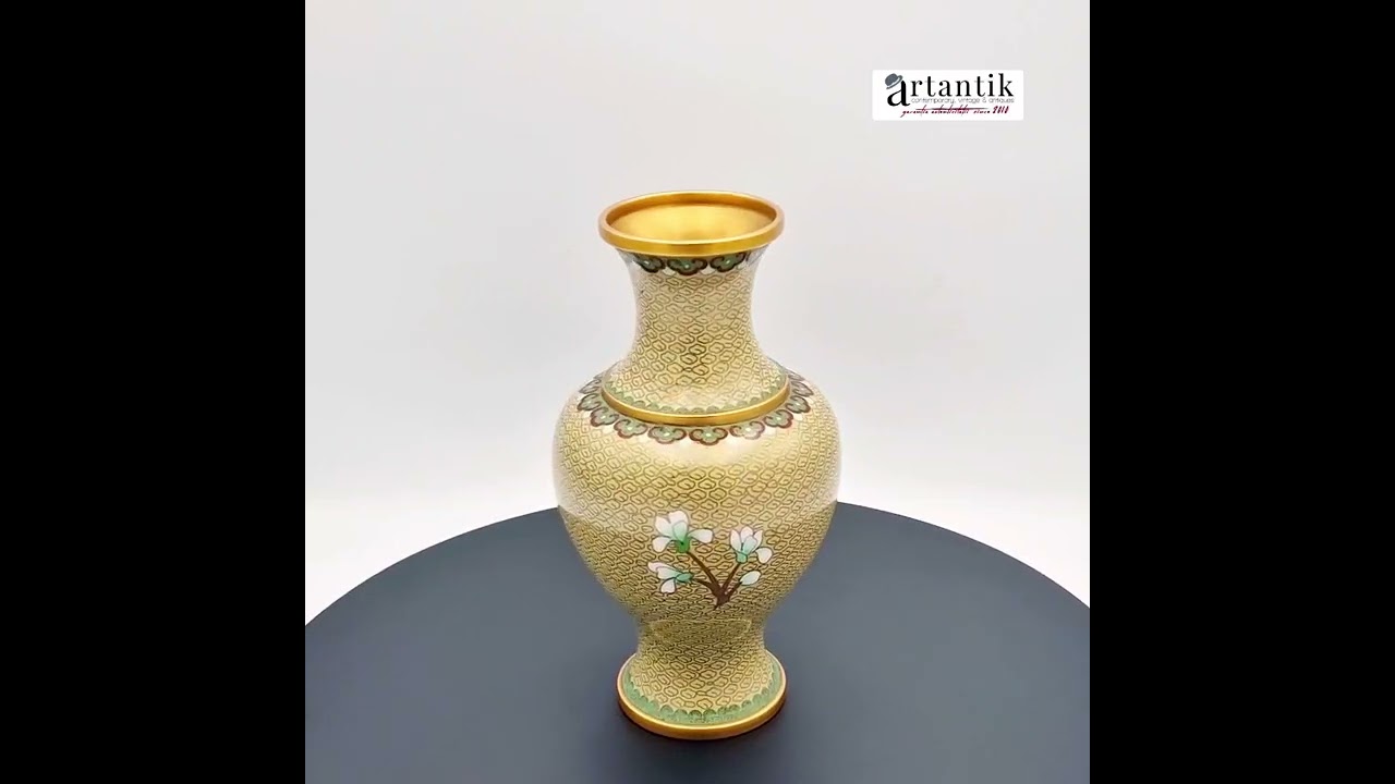 Vază din bronz emailat cloisonné ;i aurit | atelier Jingfa | perioadă Chiang Kai | China cca.1960