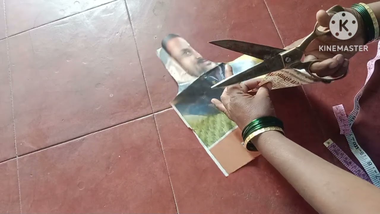व्हिडिओ थोडा मोठा आहे पण पण यामध्ये फुल कटोरी चे माप सविस्तर शिकवला आहे फुल कटोरी पेपर कटिंग