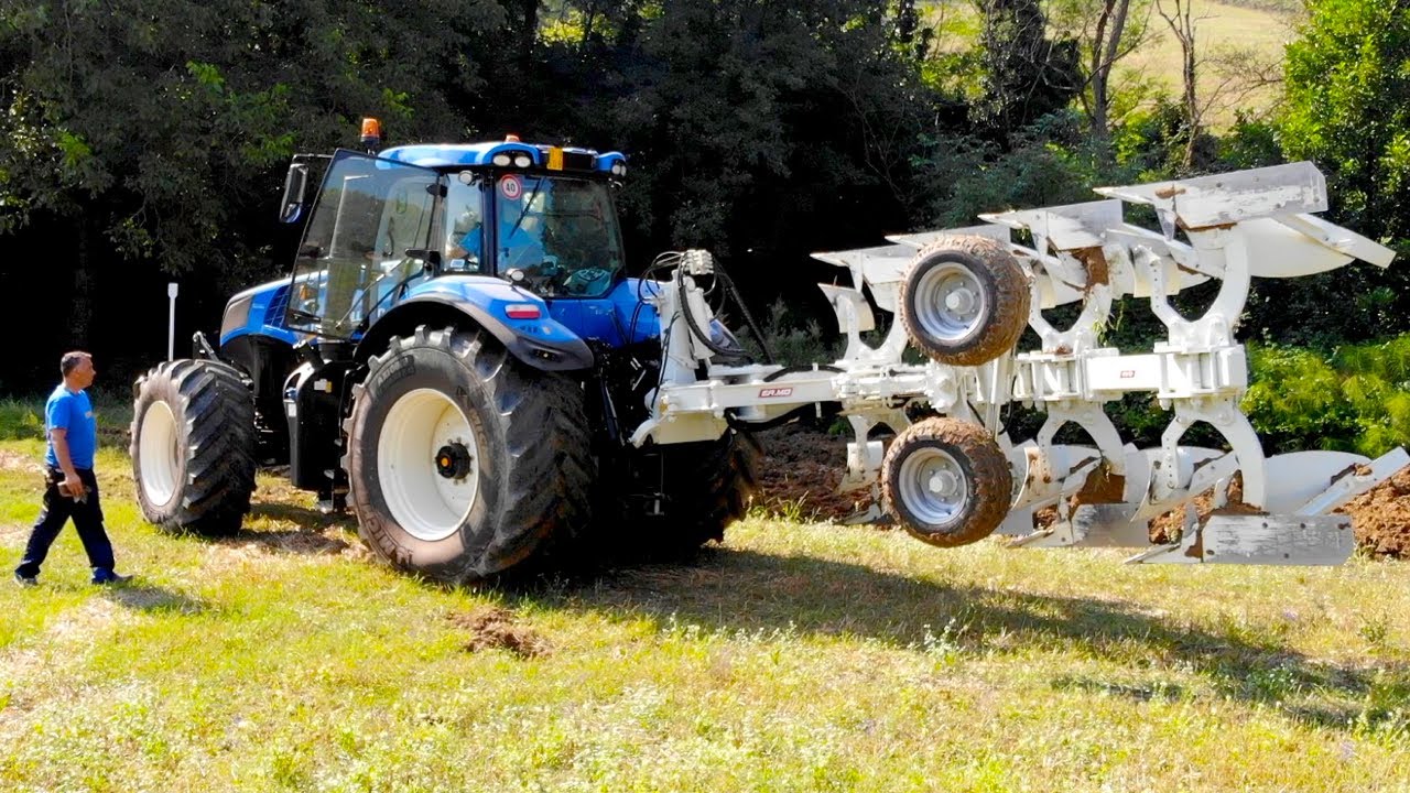 In Campo con Manuel - New Holland T8.410 - Aratro ERMO EVO FSV