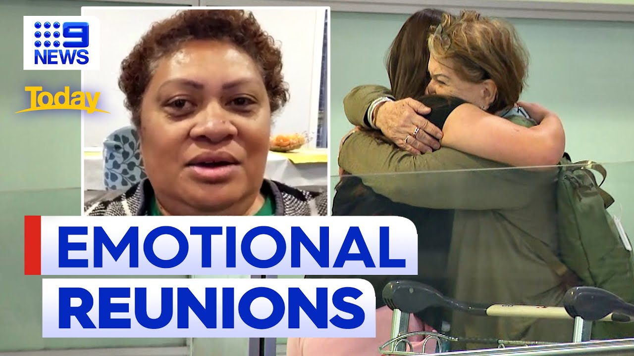 Touching scenes as first repatriation flights from Israel land in Sydney | 9 News Australia