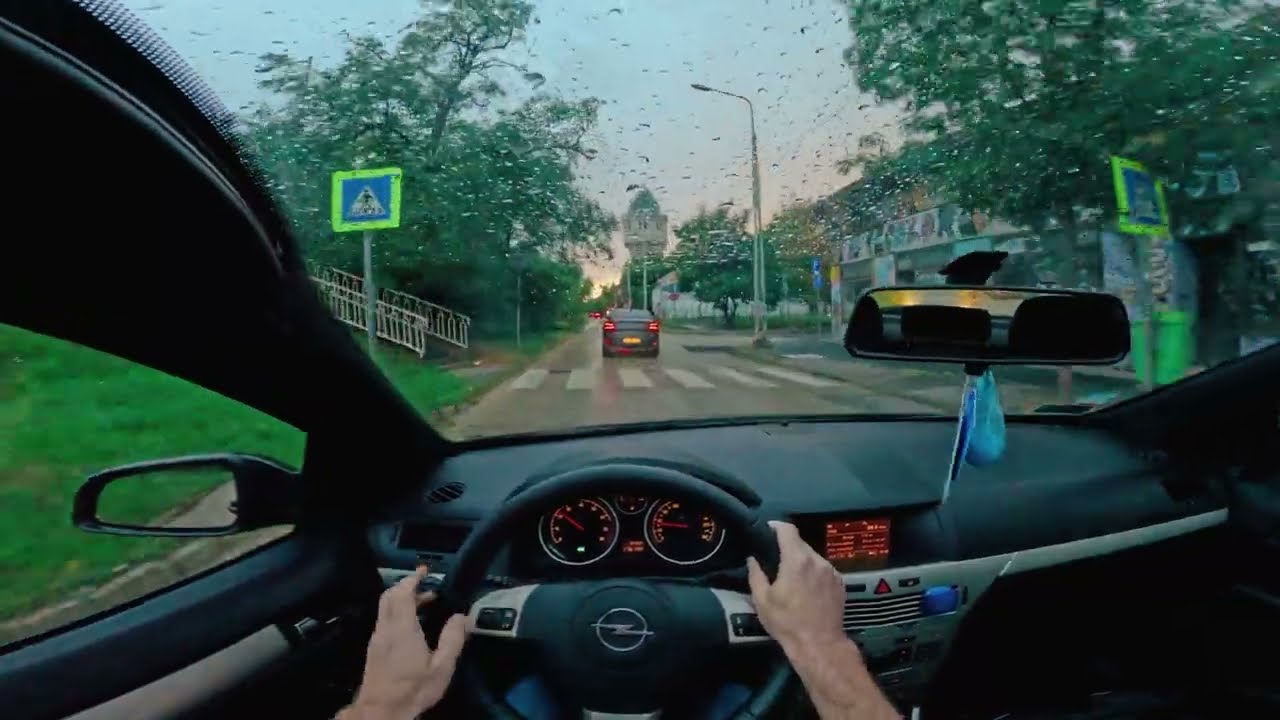 Sunset drive in rainy weather in Budapest | Opel Astra H GTC | binaural audio
