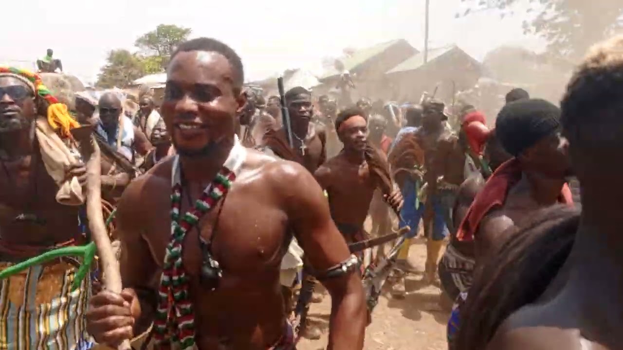 MOLE @ TENGZUK: GOROGO DISPLAYING THE ENERGETIC AND COLOURFUL GOLOB DANCE AT THE GOLOB FESTIVAL 