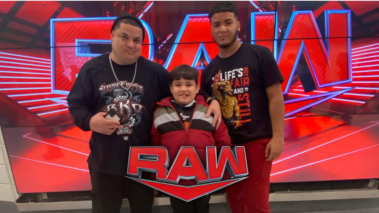 WWE RAW Cleveland Mini Vlog - (Cm Punk Returns)