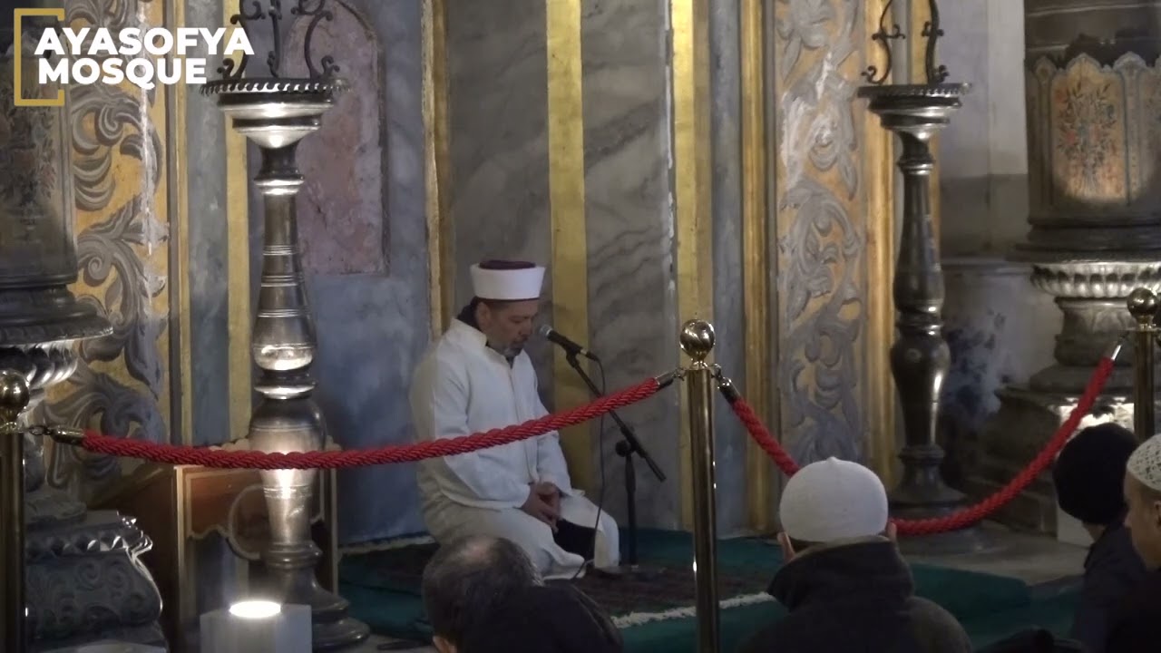 Ayasofya Camii Mihrabiyesi - Bakara 104-108