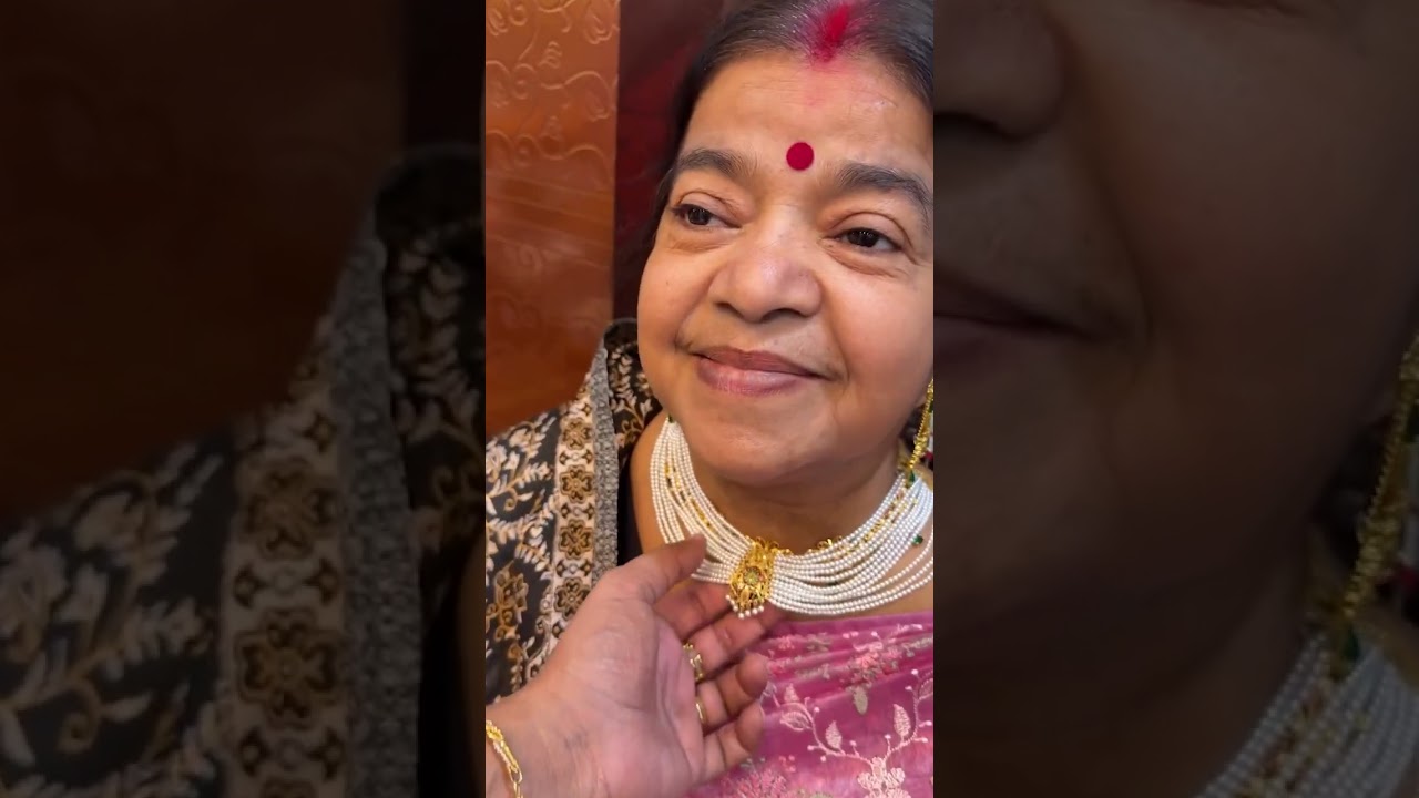 মুকুট নয় বালা দিলাম মা কে,মাদার্স ডের অ্যাডভান্স গিফট কিন্তু এটা !