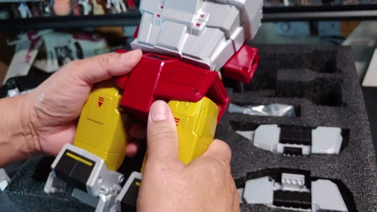 Toy Buy Zeta Toys Transformers Superitron (Superion) Combiner set.