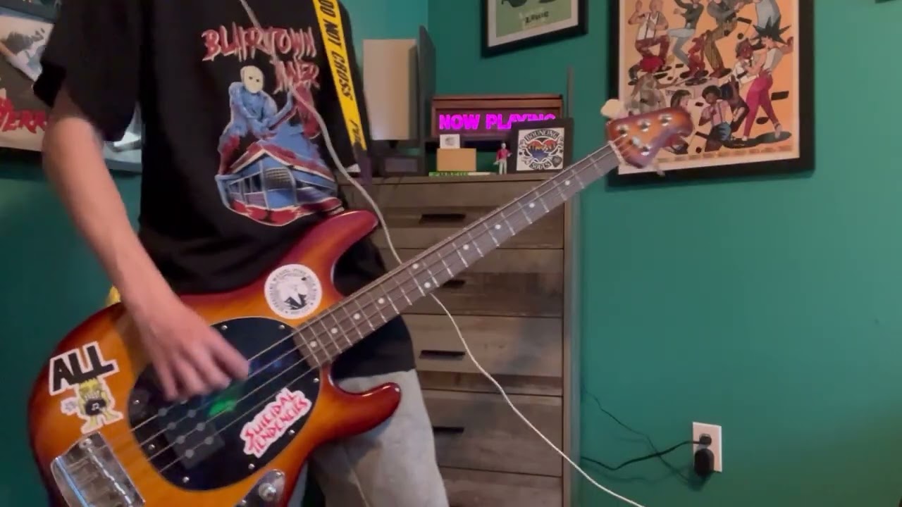 Halloween - Misfits BASS COVER