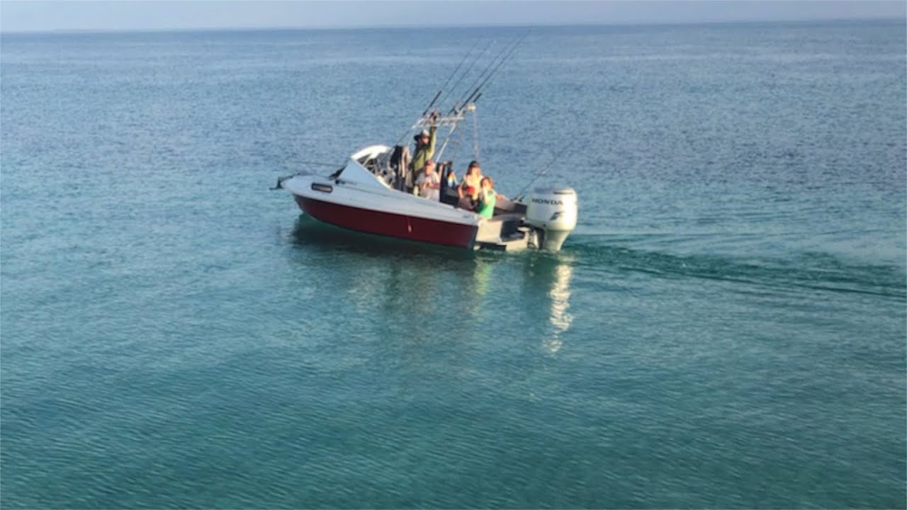 HAINES HUNTER V 17 L Wave Breaker & pod construction