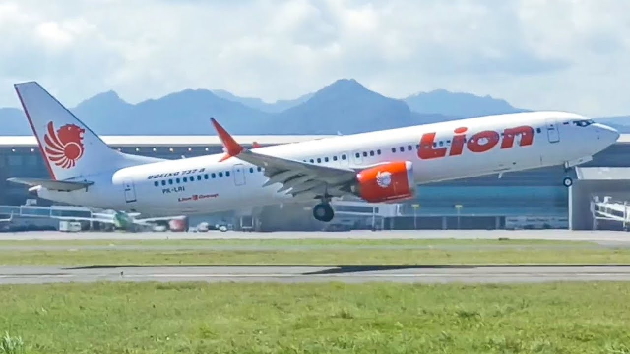 WOW KEREN!! Nonton Pesawat LANDING & TAKEOFF dari DEKAT di YIA Yogyakarta Int'l Airport [YIA/WAHI]