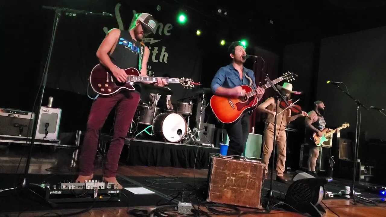 SHANE SMITH & THE SAINTS - LITTLE BIRD - LIVE 11/12/22 OFF THE RAILS WORCESTER, MA