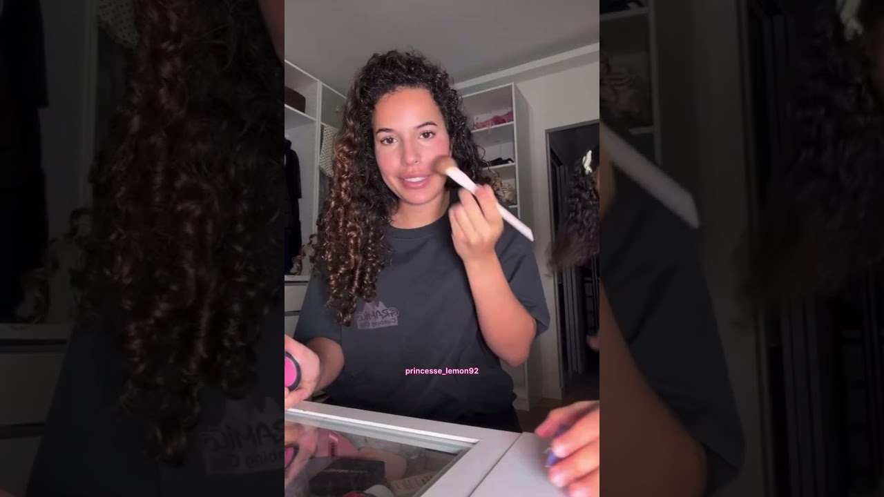 Poupette Kenza ressemble à Kim glow,ses Poupettes le lui ont dit,elle dit pourquoi,vous validez?🤣