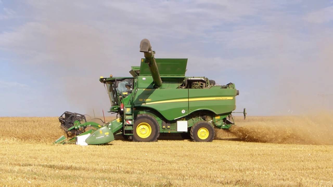 Gerstenernte mit John Deere S690i, S685i und  Fendt 936
