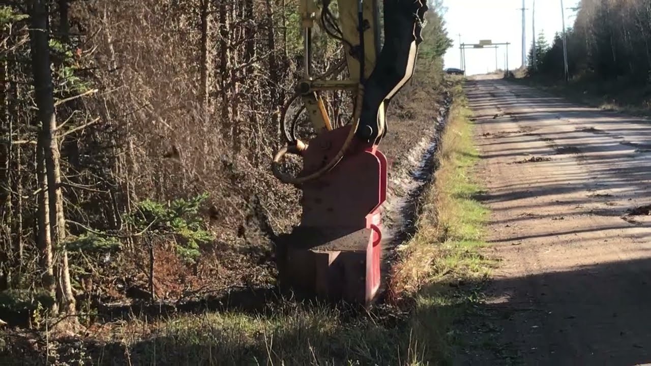 Ditch Doctor Excavator Attachment DD22 Dry