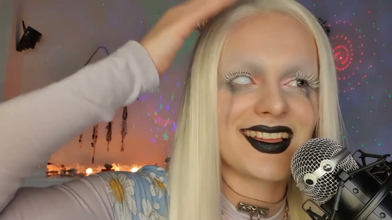 ⚠️💚Passive-aggressive toxic friend does your makeup💚⚠️ ASMR (german)