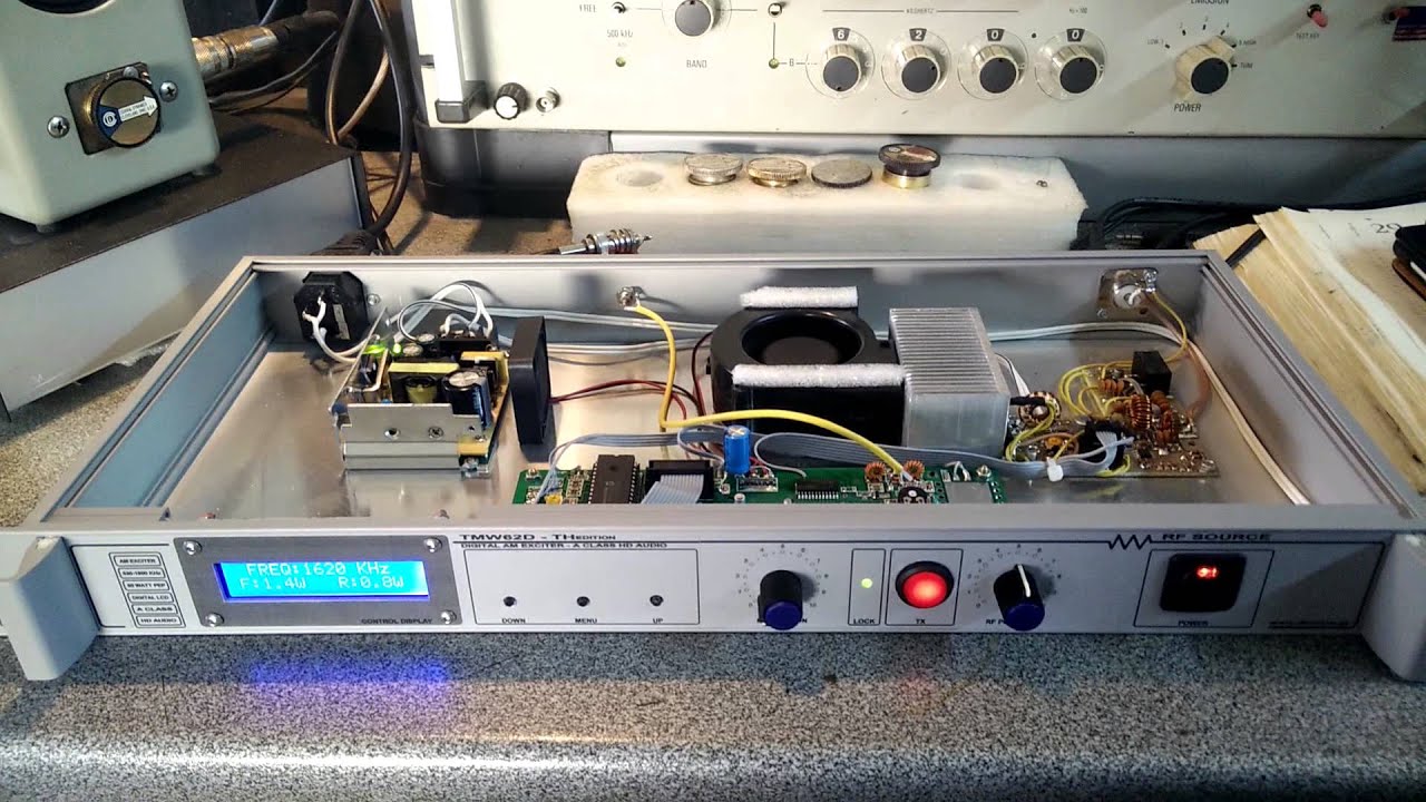 Greek AM Pirate Radio Station 