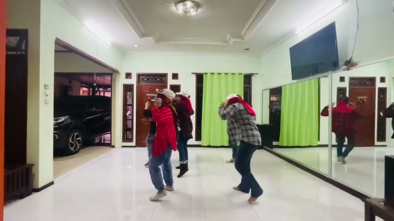 GET ON THE FLOOR B'LINERS ULD CIMAHI