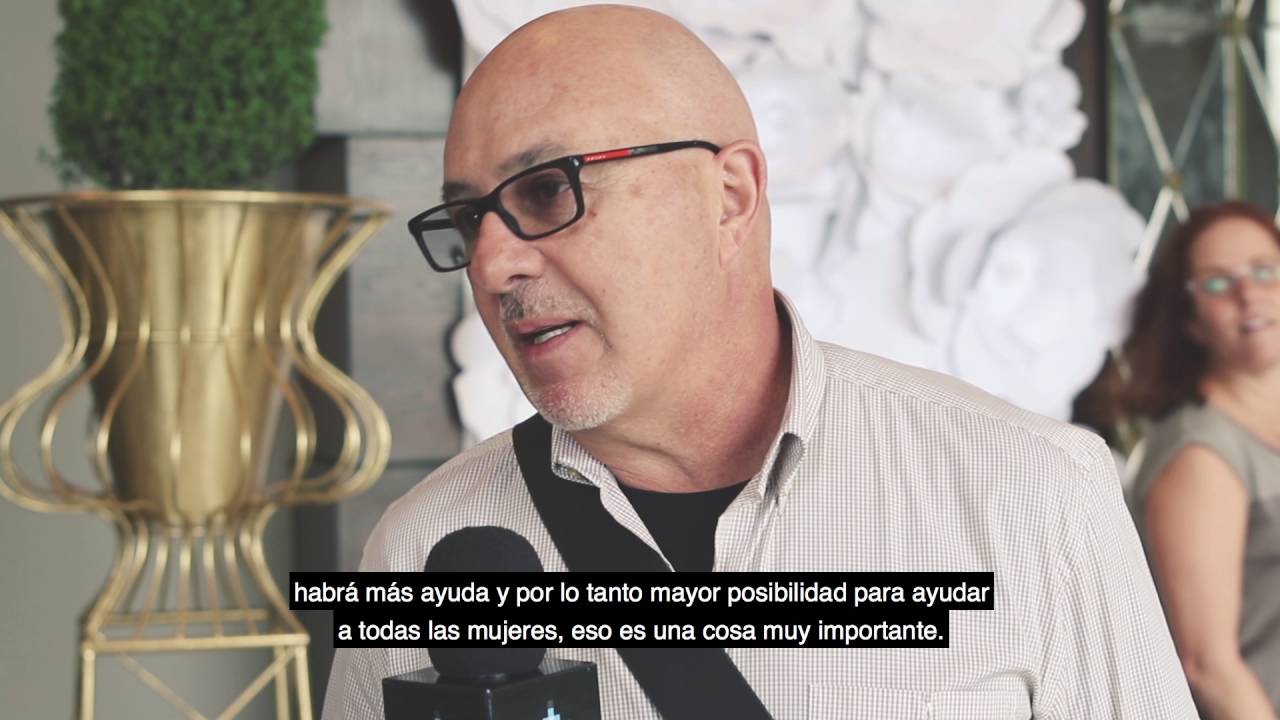Volando Juntos contra el cáncer de mama #Volaris