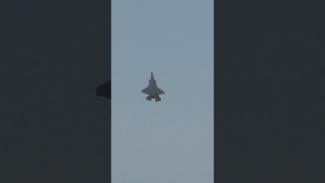 Amazing F-35 Unrestricted Climb Vertical Takeoff 