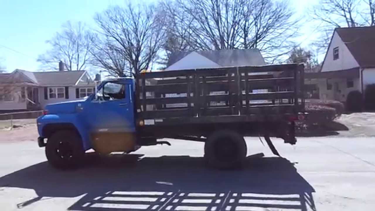 1986 Ford F600 Stake Body Truck